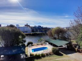 HOTEL CRISTAL, hotel in Villa Carlos Paz
