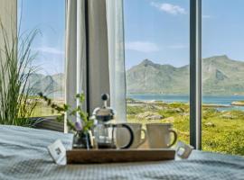 Luxury Cabin in beautiful Lofoten with Jacuzzi and sauna, hotel v destinaci Kleppstad