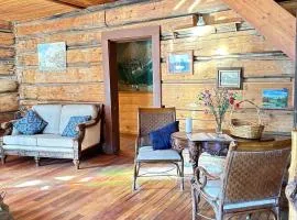 Rustic Beaverfoot Lodge Room N3