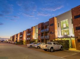 Hotel Photo: Perth Ascot Central Apartment Hotel Official