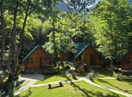 Bungalows Prokletije, hotel Gusinjéban