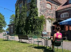 Utoopia Külalistemaja Viscosas, hotel u gradu 'Kõrgessaare'