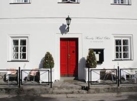 Family Hotel Okoř, ξενοδοχείο σε Okoř