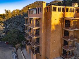 Le Suisse Spa, hotel in Santa Lucía Milpas Altas