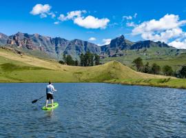 Gooderson Leisure Fairways Self Catering and Timeshare Gold Crown Resort, hotel in Drakensberg Garden