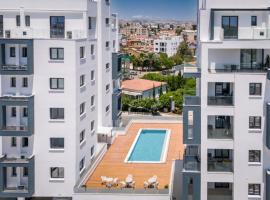 Larvella Estia Luxury Suites، فندق في لارنكا