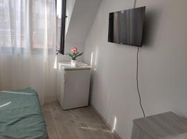 Guest rooms PP, Hotel in Kasanlak