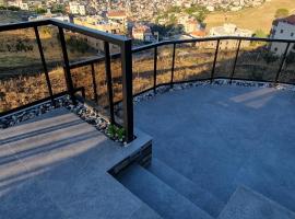 Apartment in Zahle - Breathtaking View, Hotel in Zahlé