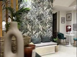 Lunar Hotel Modern Boutique