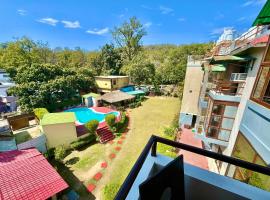 Shelton Blu Resort By Mango People, hotel in Rāmnagar