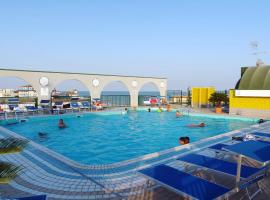 ELITE RESORT THE FAMILY NEST THREE LIONS - The Suite are located in various Tourist Village and Resort but always in Caorle - Pet Friendly - Family Resort - With or Without Swimming Pool - With Breakfast Room with Supplement - With Private Parking inside, hotel v Caorle