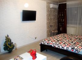 รูปภาพของโรงแรม: Apartment Novo-Sadovaya 25