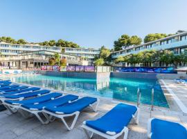 Aparthotel Comtat Sant Jordi, hotel v destinaci Platja d'Aro