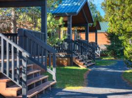 Explorer Cabins at Yellowstone, hotel in West Yellowstone