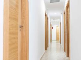 Pensión Hostal DOS HERMANAS, hotel in Bolaños de Calatrava