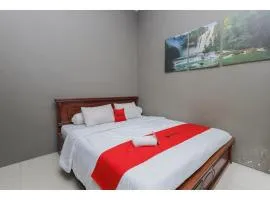 Reddoorz Syariah at House Of Melati Kepanjen