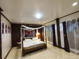 Banhom Pool villa บ้านหอมพูลวิลล่า, hotel v destinaci Ban Tha Ton Thong