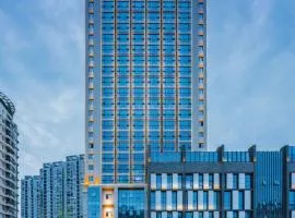 Mehood Lestie, Nanchang Bayi Square