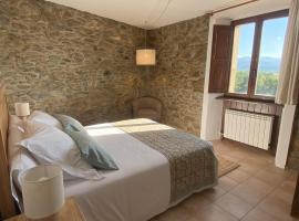 Fonda dels Pics, Hotel in Escardacs