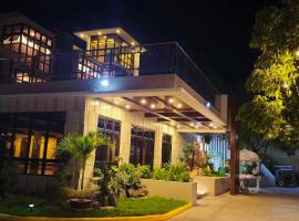 The Lumber Hotel and Resort, hotel in Virac