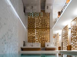 Grand Hôtel Du Parc - Teritoria, hotel in Aix-les-Bains