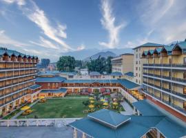 Radisson Collection Hotel & Spa, Riverfront Srinagar, hotel in Srinagar