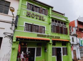 Heeren By The River, hotel in Melaka