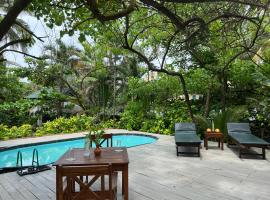 Lohas Beach Resort Villa, Hotel in Kalutara