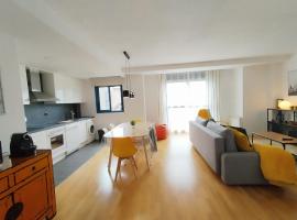 Ventanal de Saras Petfriendly Garaje Trastero y Chimenea - Arafita Apartamentos, Hotel in Panticosa