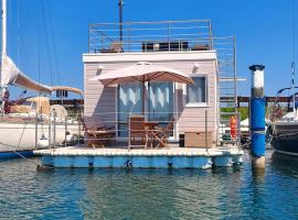 Grado Floating Resort, hotel in Grado