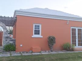 Chinna Cottage, готель у місті Hog Bay