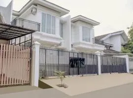 Hotel O Panakkukang Near Mall Panakkukang Formerly Golden White House