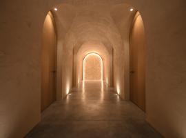 Neoli, hotel a Jbeil