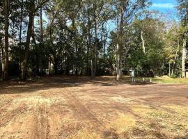 RV space, hotel in Summerville