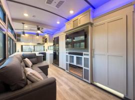 Clemson RV Park at the Grove, hotel in Pendleton