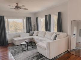 Modern Condo in the Smokies, hotel in Gatlinburg