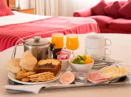 Hotel Montecarlo Santiago, hotel in Santiago