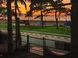 Hostel Casarão do Surf, hotel v destinaci Bertioga