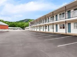 Rodeway Inn Gorham Riverside