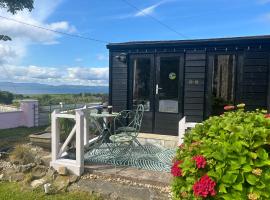 The Creevy Cabin, hotel in Ballure