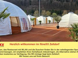 fitneXX Zelt-Dorf, hotel i Balsthal