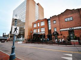 St James Gate by Bower Boutique Hotels, hotel v destinaci Moncton