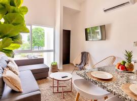 Modern 2BR Condo - minutes from Jaco Beach - PRIME location, hotel v destinaci Jacó