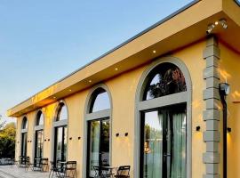 Villa Shehu, hotel in Zvërnec