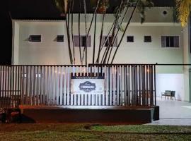 Pousada Recanto Turmalina com Piscina a 440mt da praia，位于巴拉那州蓬塔尔的酒店