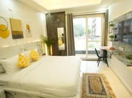The Empire Corporate Studio Hotel Sector 43 ,Golf Course Road , One Horizon Center