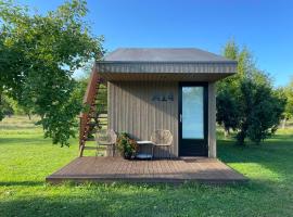 Vetsi Talli Holiday Village, hotel in Kassari