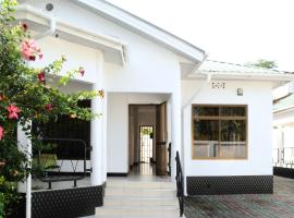 OYA Guest House, hôtel à Usa River