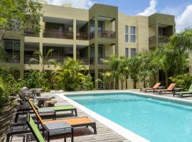 LOL-HA Hotel Boutique Aeropuerto Cancún, hôtel à Cancún