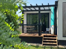 Tisza-Tavi Nyaralósziget - csak pár lépésre a Tisza-Tó partjától, hotel in Tiszafüred